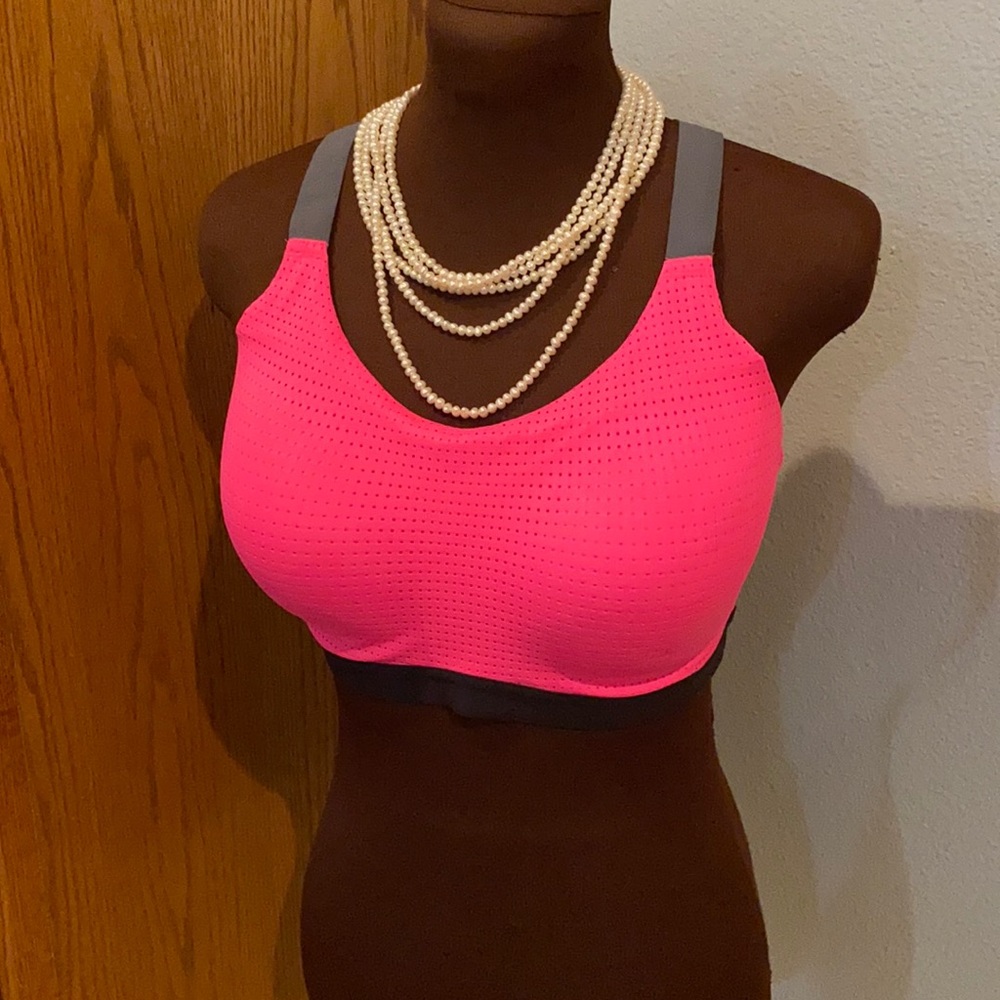 Victoria Sport Lightweight sports bra 36DD